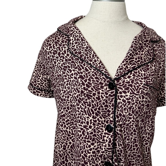 2/$30 Tart Intimates Giraffe Print Short Sleeve Button Down Pajama Sleep Top M - Picture 3 of 9